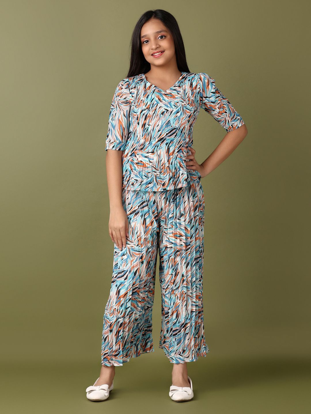 

V-Mart Girls Printed Top with Trousers, Off white