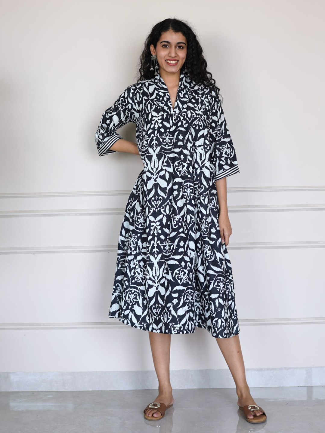 

The Quince Life Women Shirt Collar Cotton A-Line Dress, Black