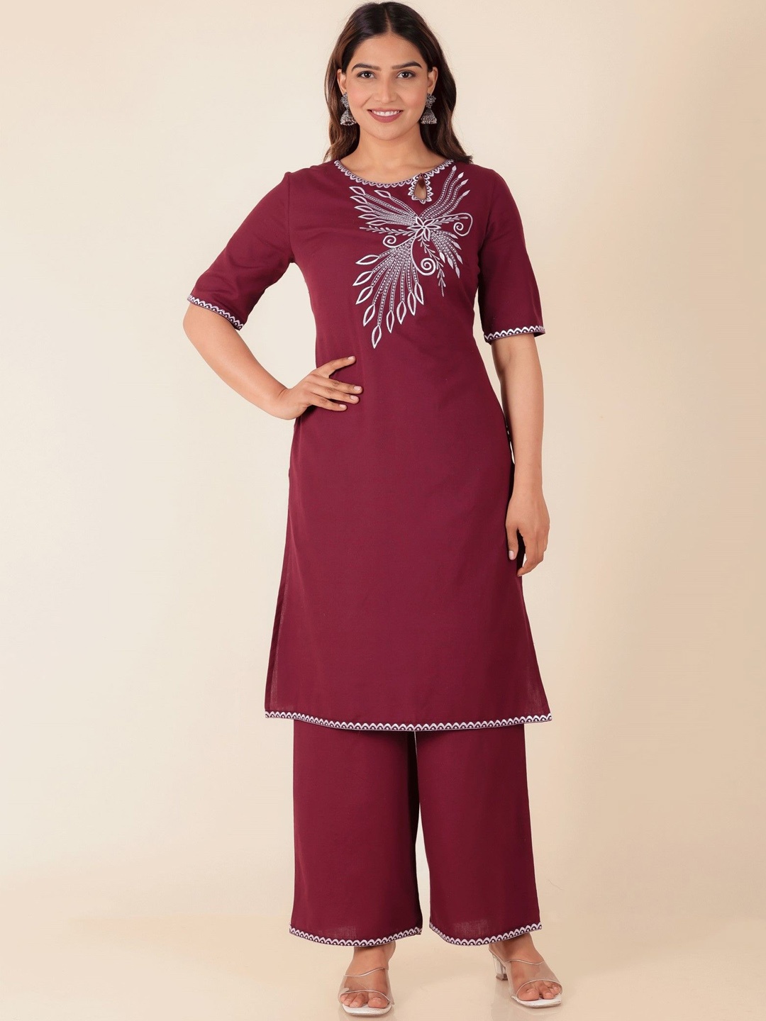 

Aramya Floral Embroidered Keyhole Neck Short Sleeves Linen Straight Kurta With Palazzo, Maroon