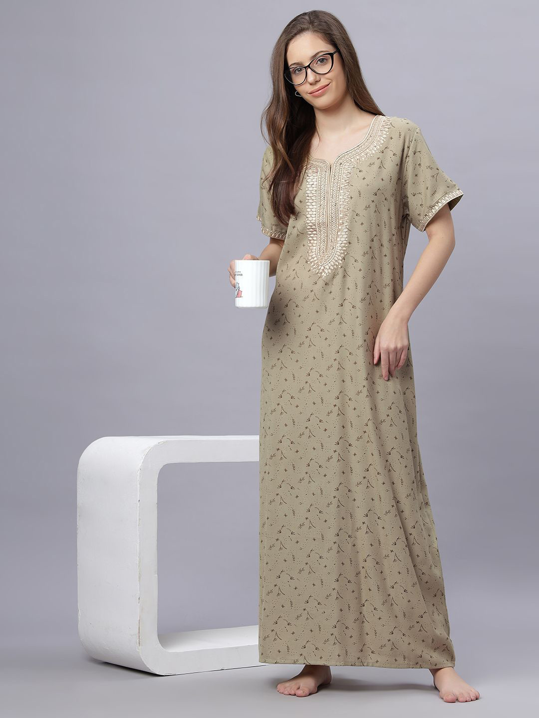 

QUIRA Women Floral Printed Maxi Nightdress, Green