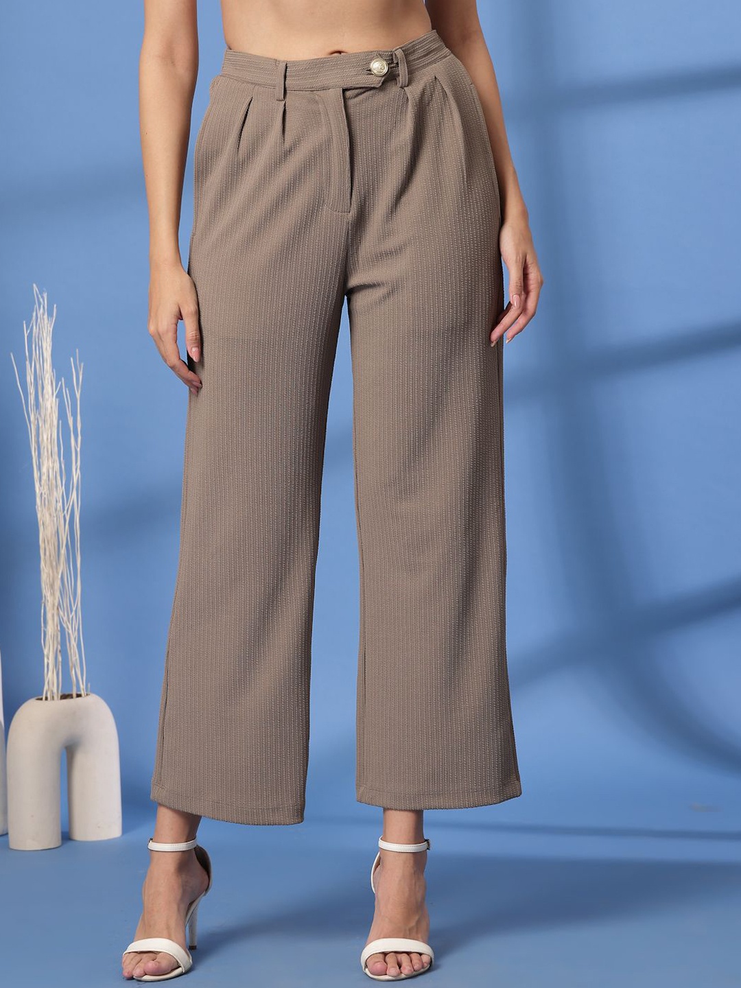 

plusS Women Regular Fit Pleated Trousers, Beige
