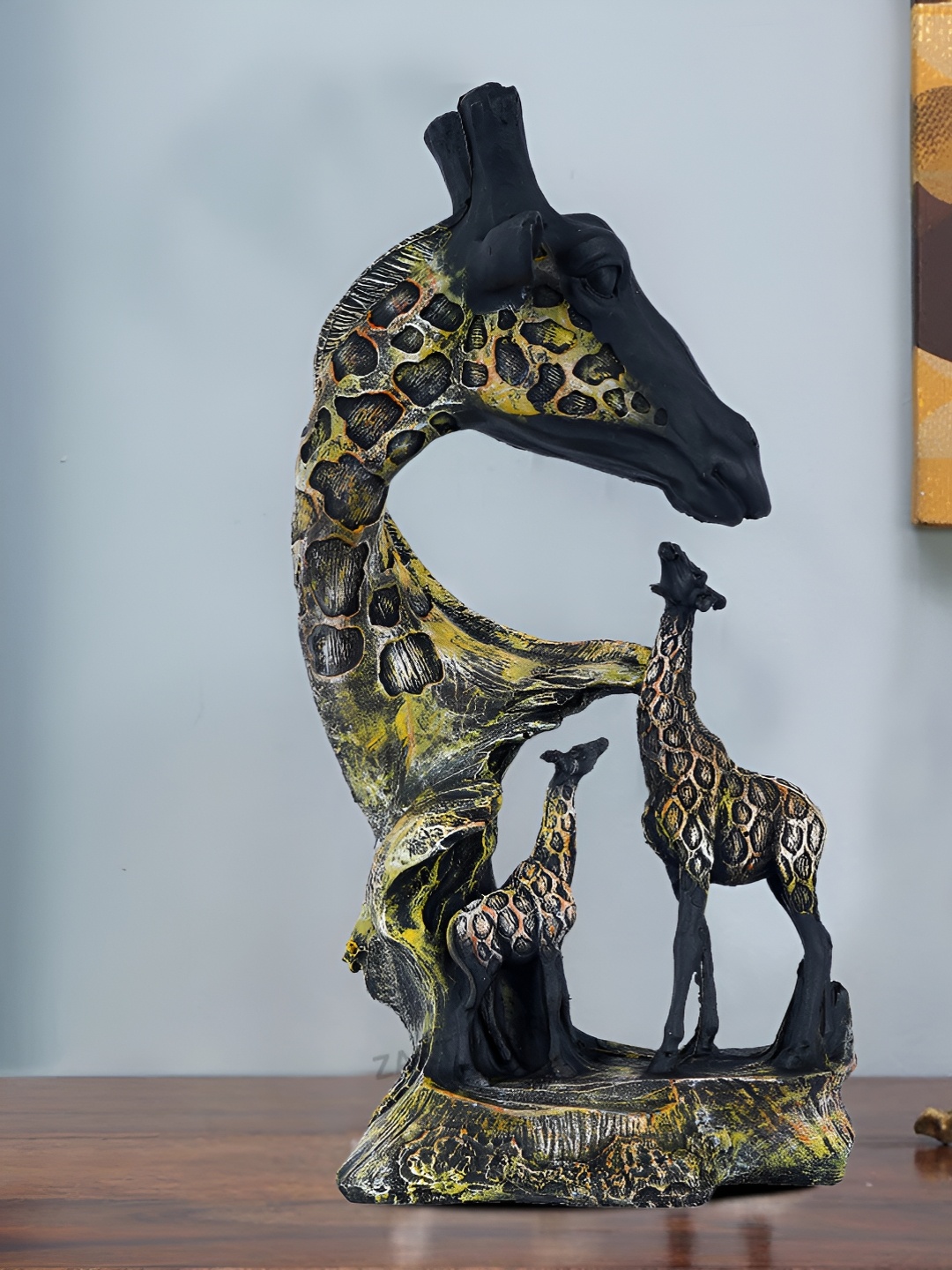 

Zart Black Idol Showpiece