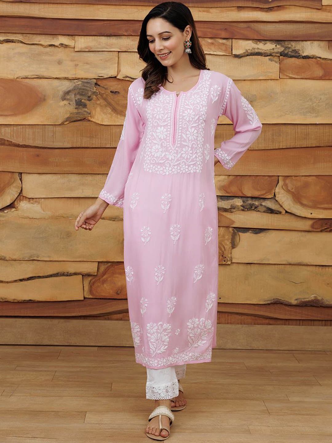 

Rangreza Ethnic Floral Embroidered Chikankari Straight Kurta, Pink