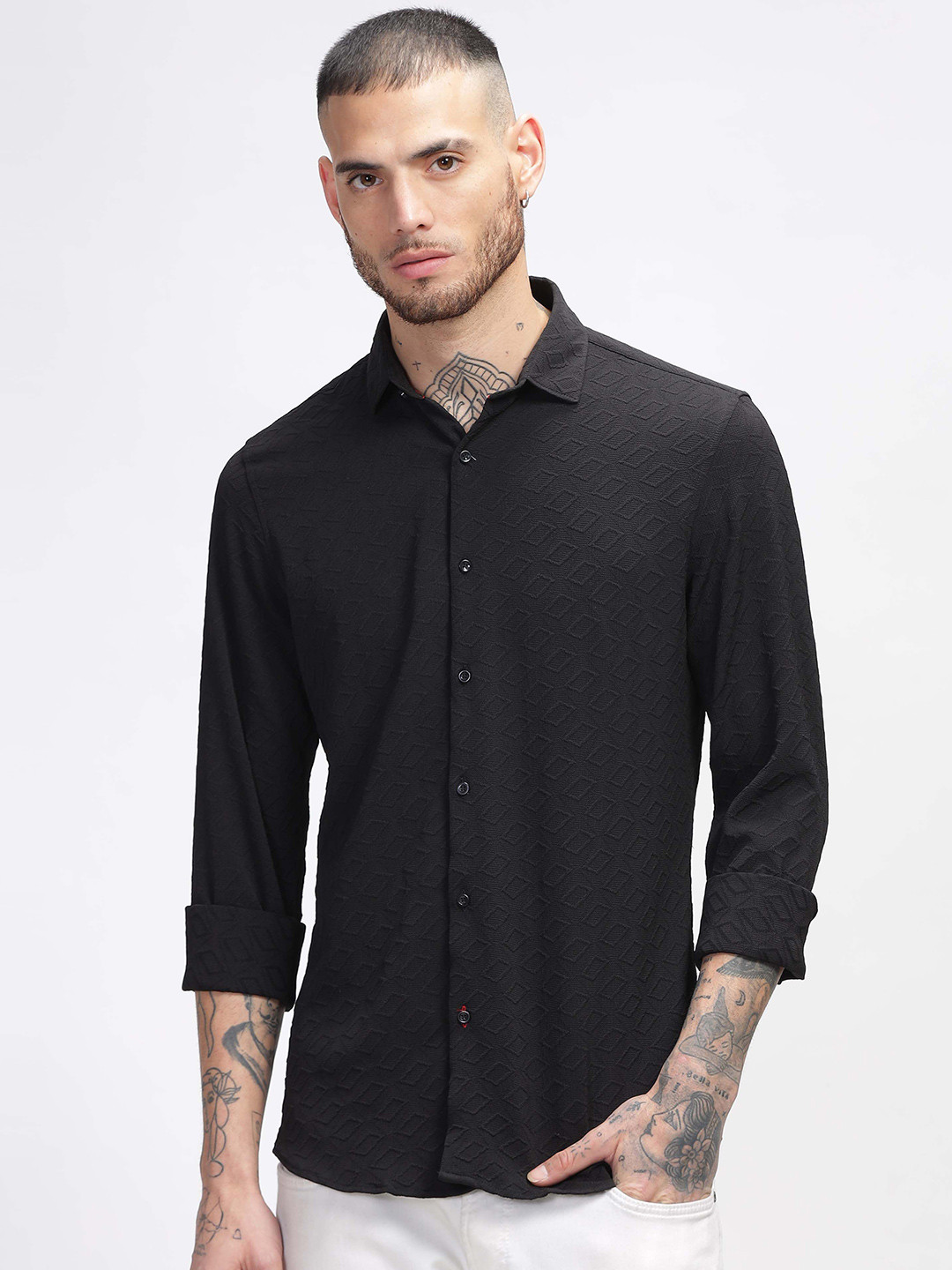 

HOUSE OF MAHNOTS Men Classic Spread Collar Textured Casual Shirt, Black