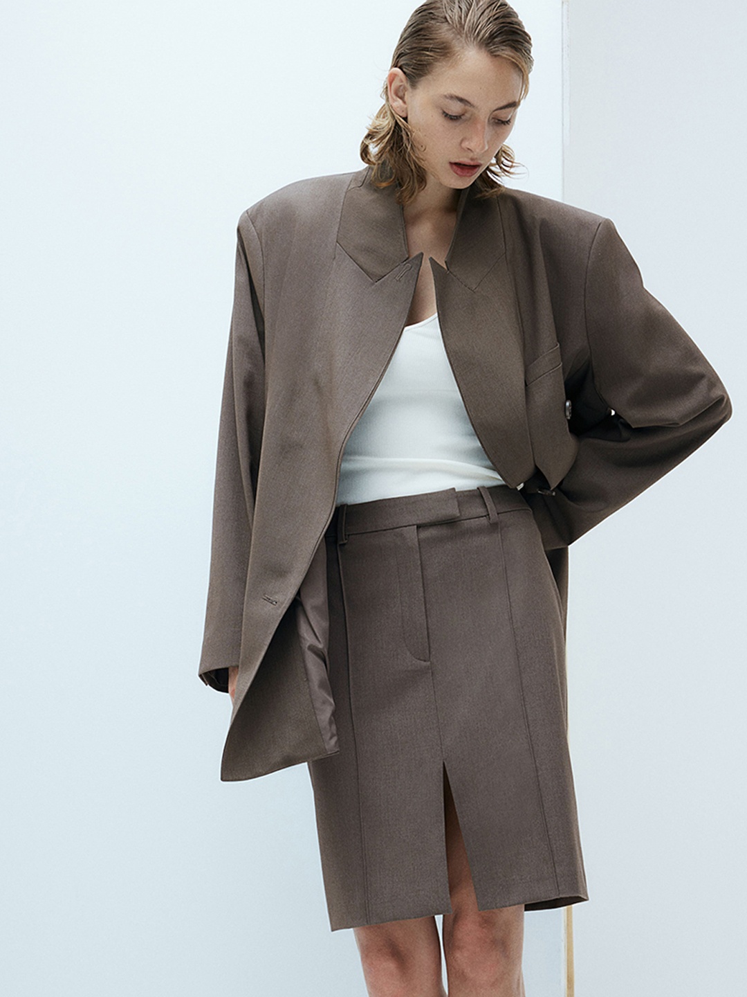 

H&M Women Knee Length Straight Skirts, Brown