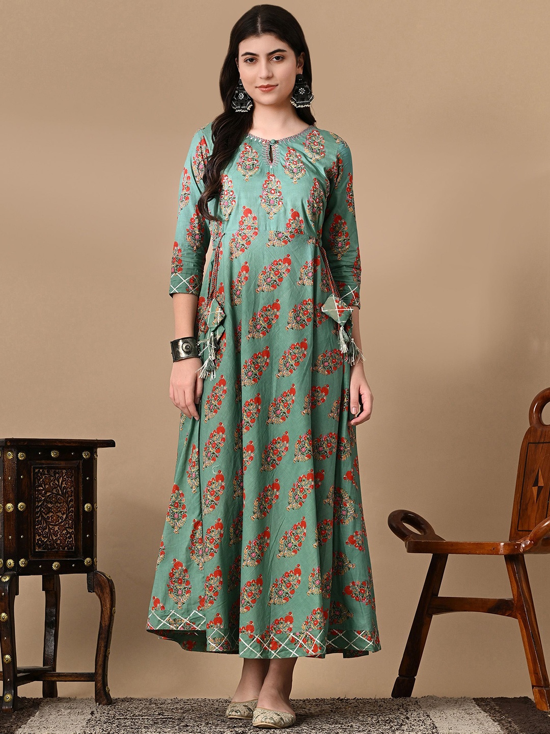 

TOP 2 BOTTOM Women Floral Printed Fit & Flare Maxi Dress, Green