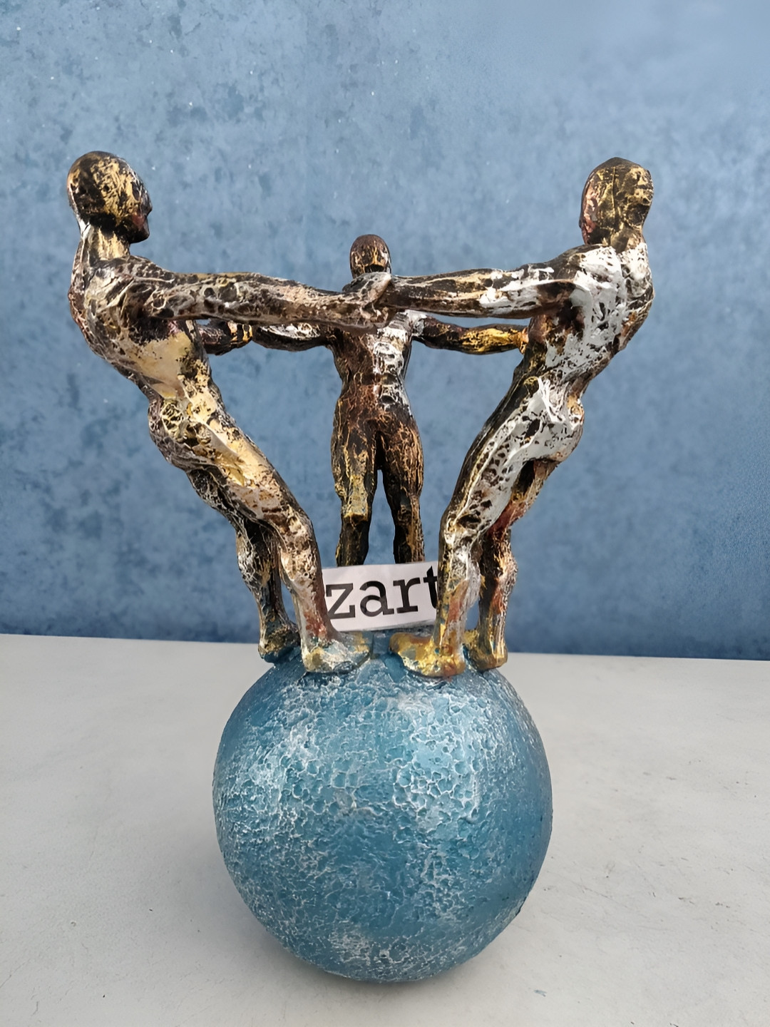 

Zart Blue Idol Showpiece