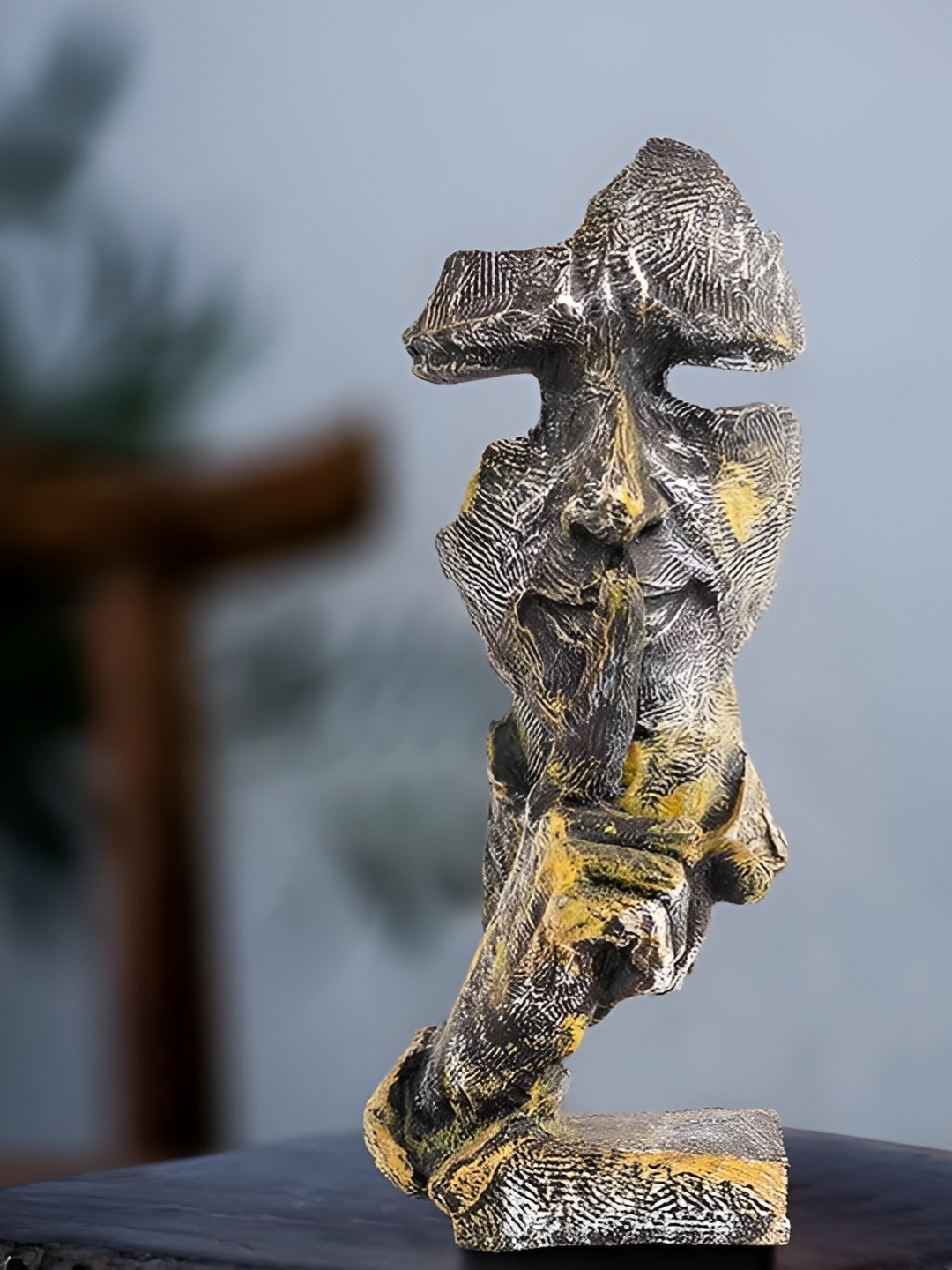 

Zart Gold-Toned & Grey Figurine Showpiece