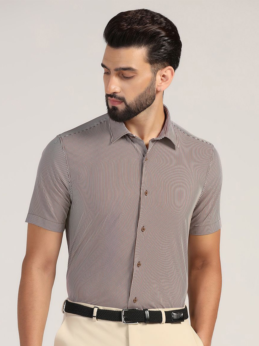 

Blackberrys Men India Slim Spread Collar Vertical Striped Slim Fit Casual Shirt, Brown