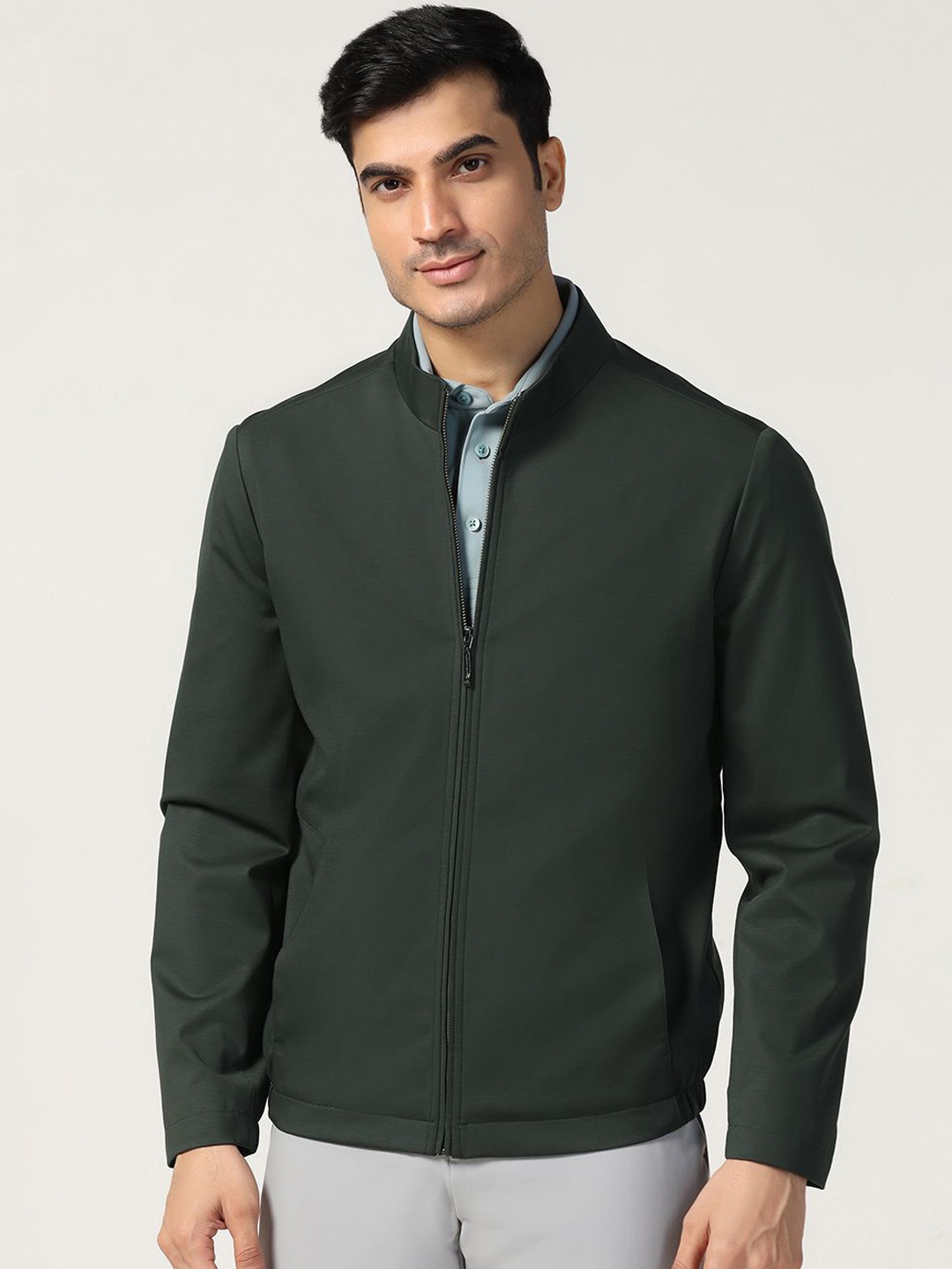 

Blackberrys Men Mock Collar Solid Casual Bomber Jacket, Green