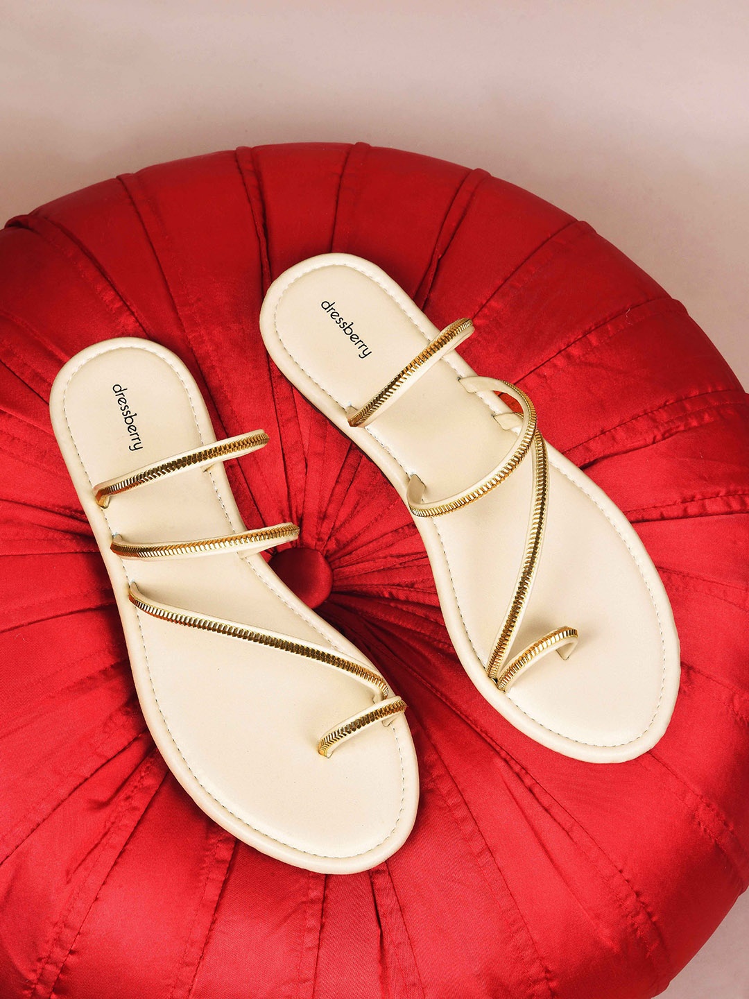 

DressBerry Women Round Toe Open Toe Flats, Cream
