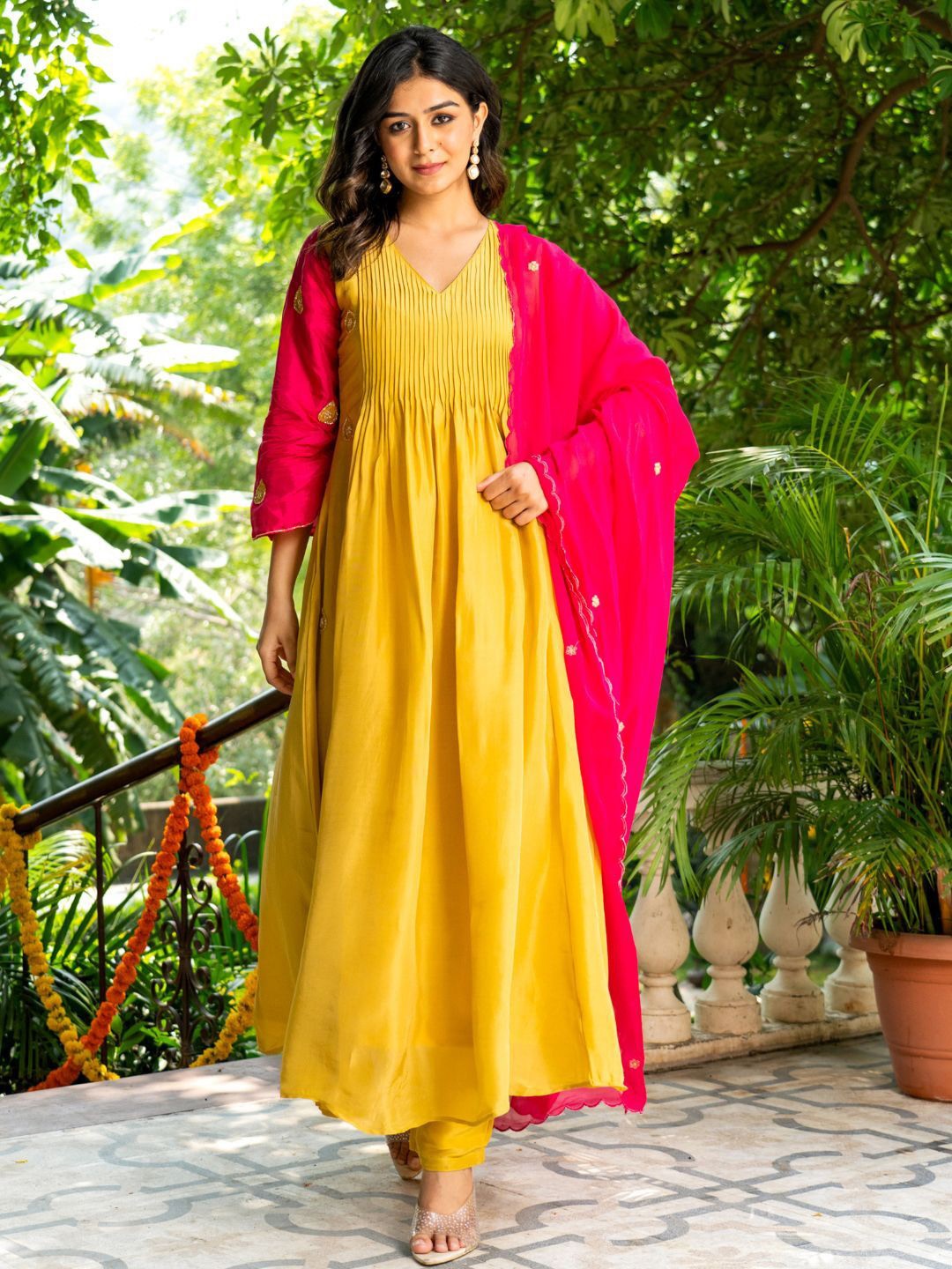 

HOUSE OF JAMOTI V-Neck Sequinned Pleated Anarkali Kurta with Trousers & Dupatta, Pink