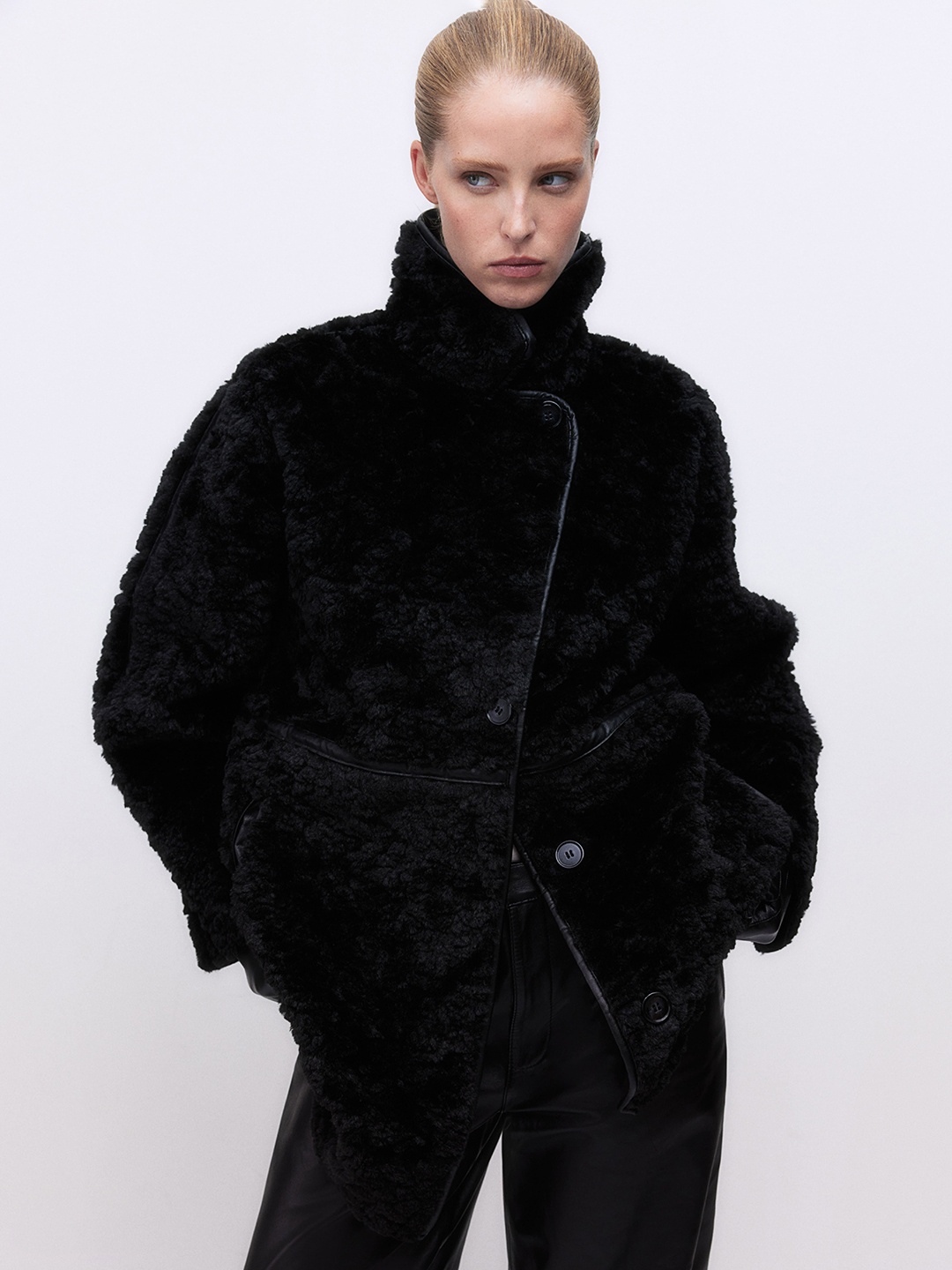 

H&M Women Fluffy Coat, Black