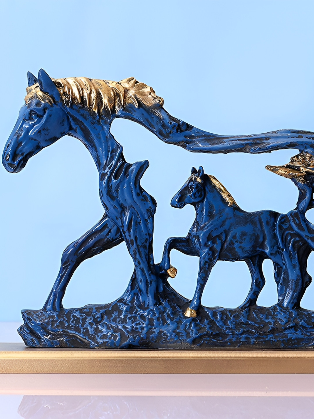 

Zart Blue Idol Showpiece