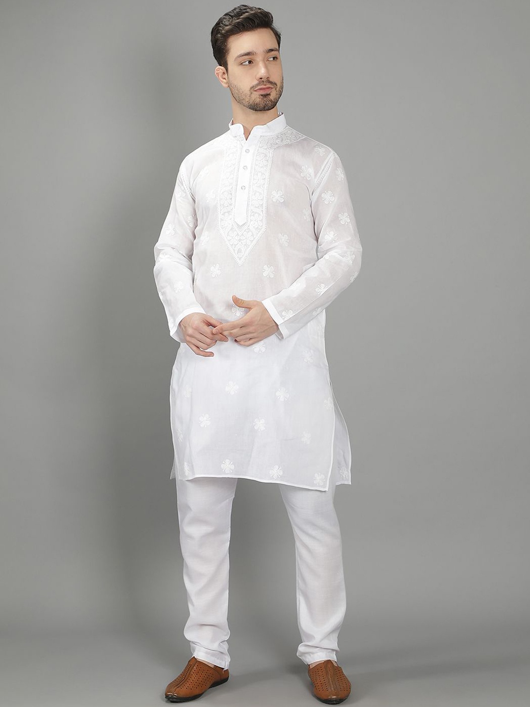 

Seva Chikan Floral Embroidered Mandarin Collar Long Sleeves Pure Cotton Straight Kurta, White
