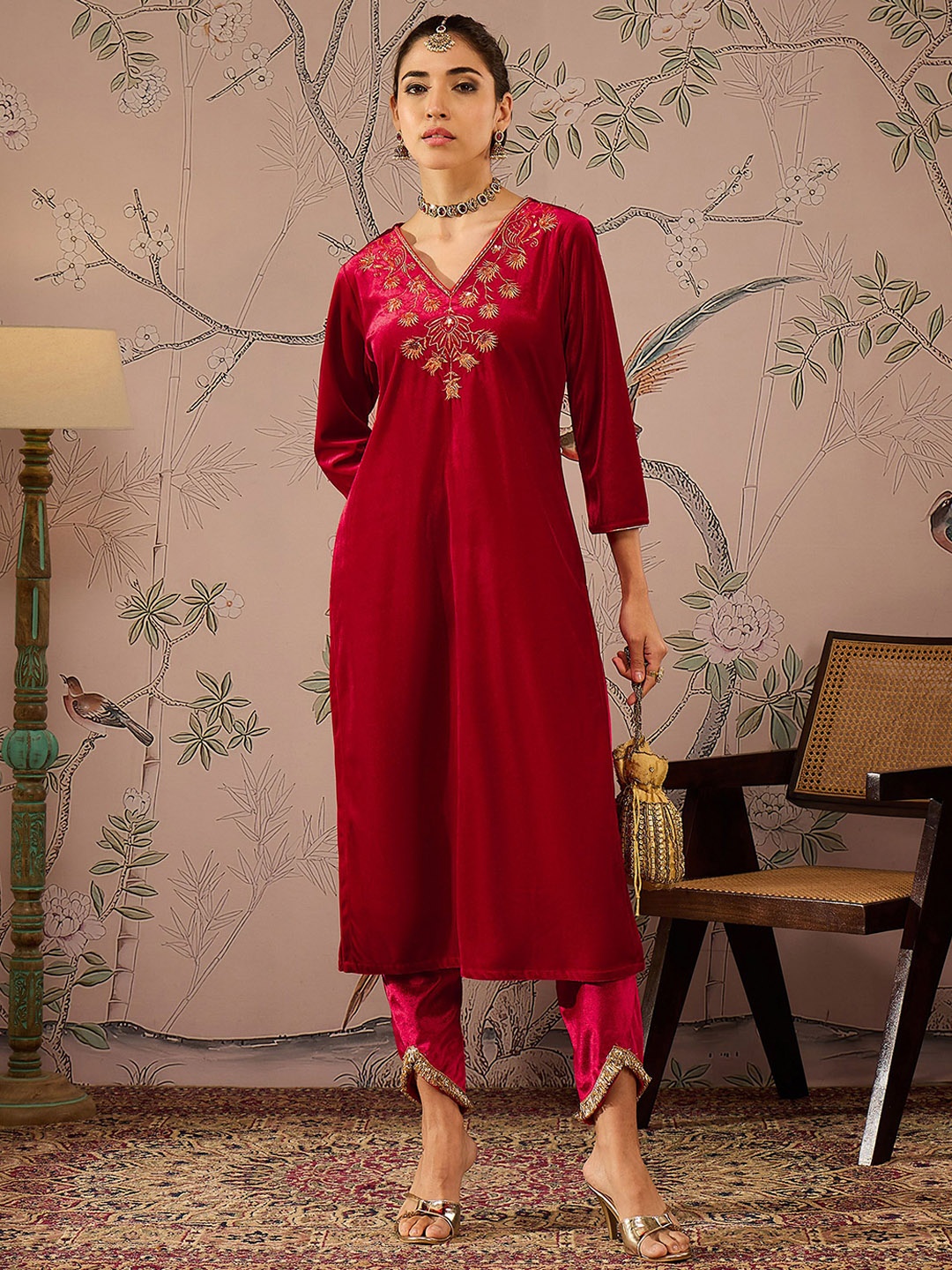 

Shae by SASSAFRAS Floral Embroidered Velvet Kurta with Trouser, Red