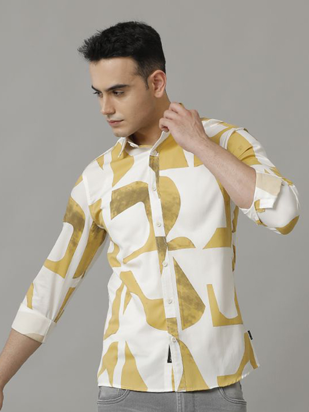 

Voi Jeans Men Classic Spread Collar Abstract Printed Cotton Slim Fit Casual Shirt, White