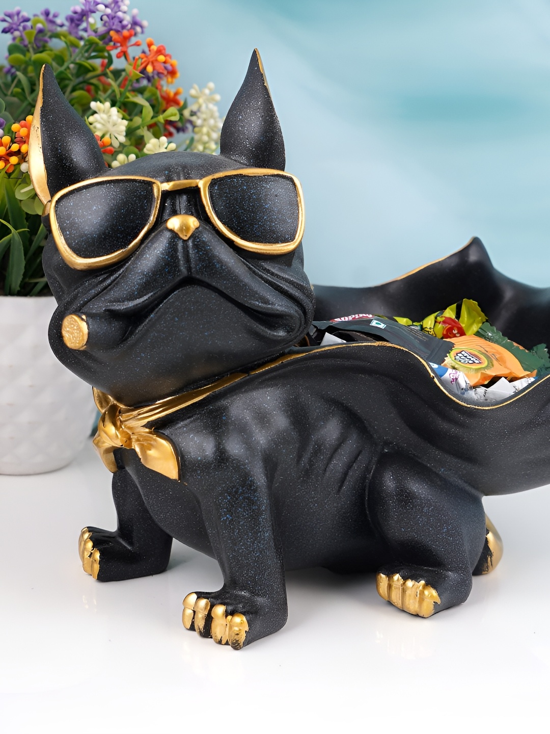 

Zart Black Idol Showpiece