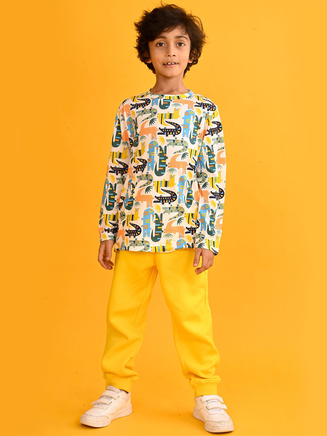 

Anthrilo Boys Printed T-shirt With Joggers, White