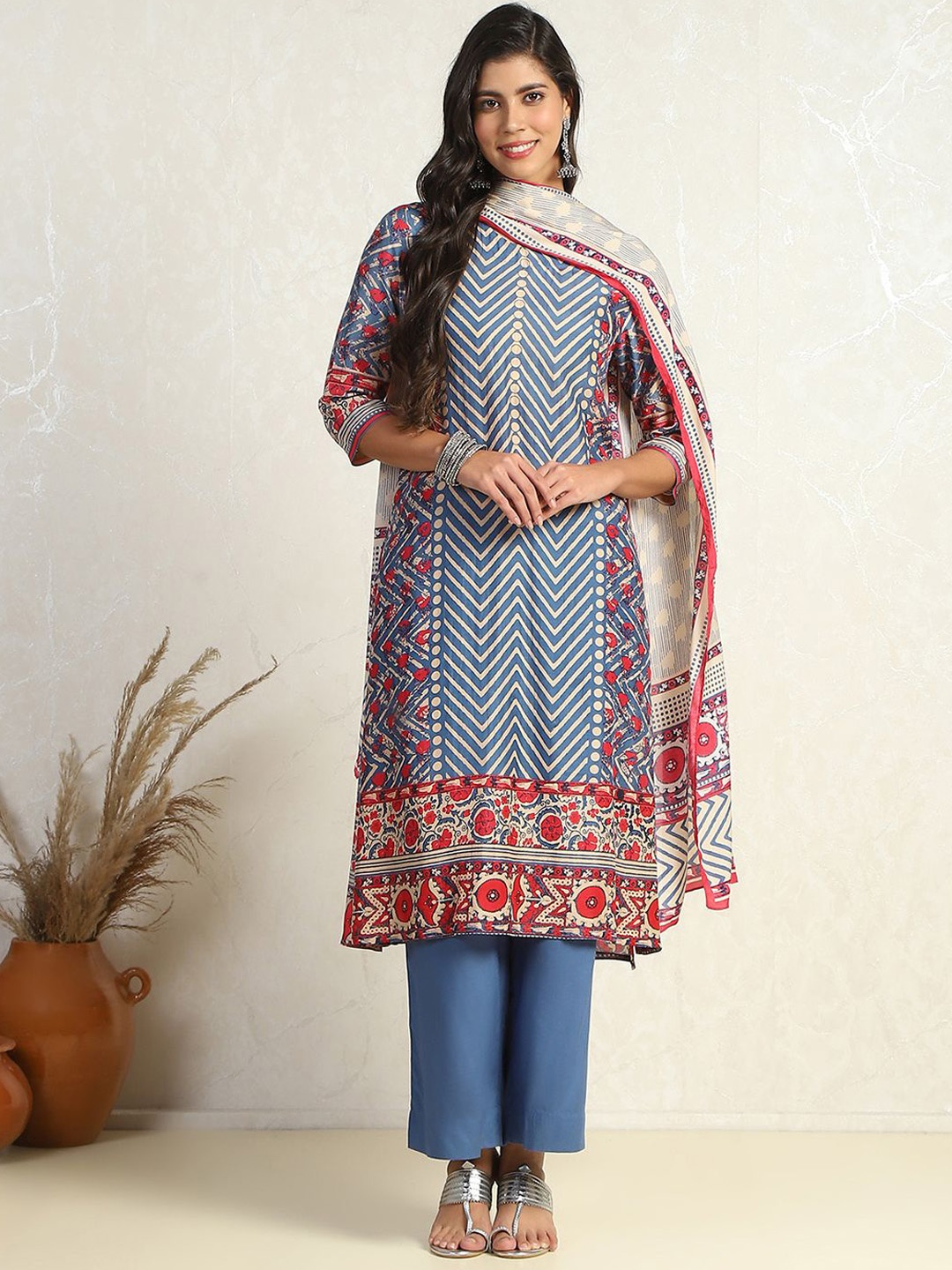 

Biba Floral Printed Straight Kurta With Palazzo & Dupatta, Blue