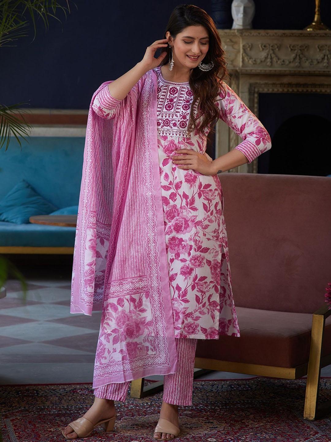 

KLOSIA Round Neck Floral Printed Thread Work Straight Kurta with Trouser & Dupatta, Pink