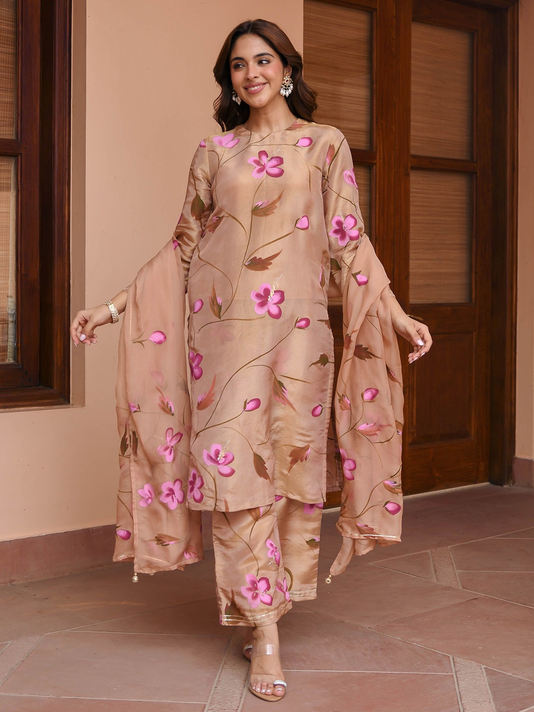 

Bunaai Floral Printed Tissue Straight Kurta With Trousers & Dupatta, Cream