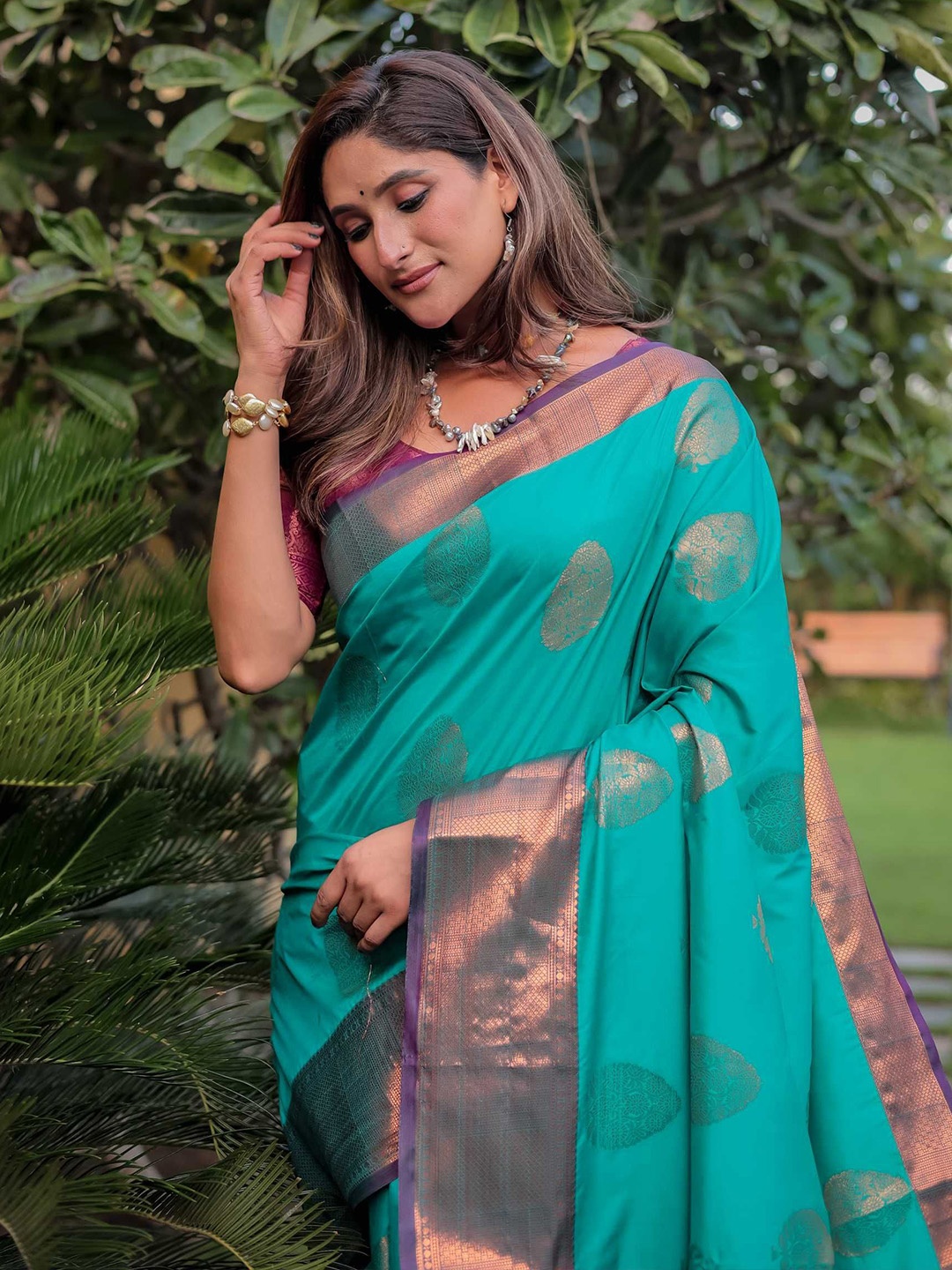 

Kandora Woven Design Pure Silk Heavy Work Kanjeevaram Saree, Green