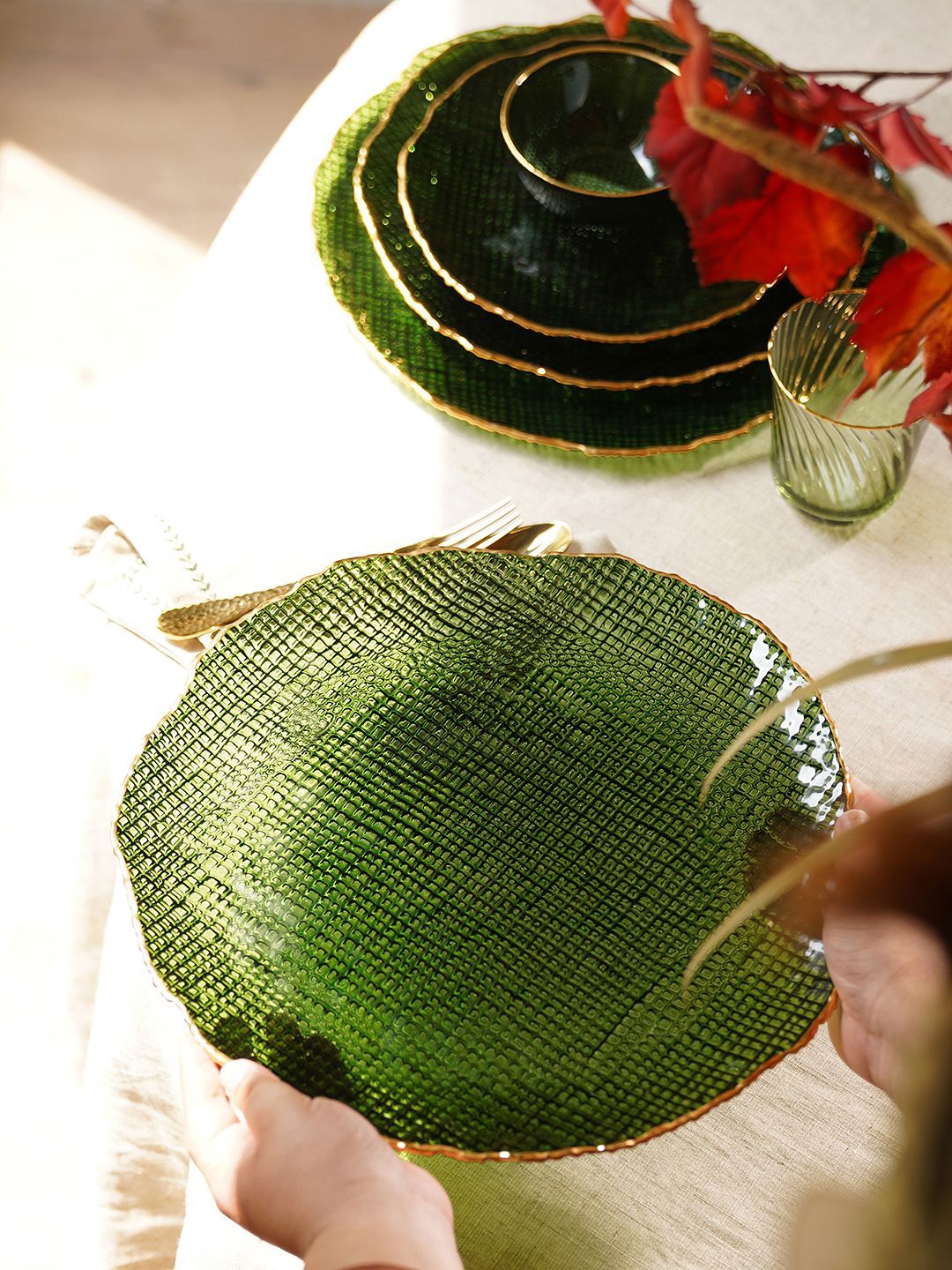 

Pure Home and Living Green & Gold Toned 2 Pieces Textured Plates