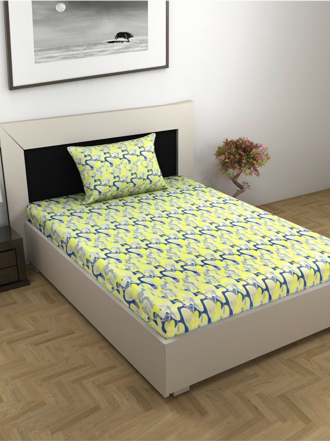

Divine Casa Yellow Abstract Printed Pure Cotton 144 TC Single Bedsheet Set 2.13 m x 1.45 m