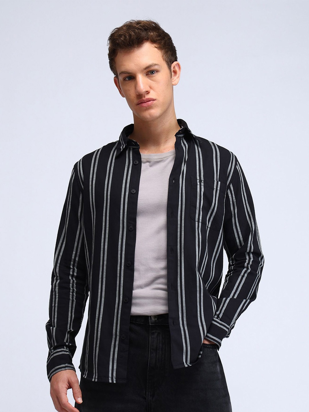 

Flying Machine Men Manhattan Spread Collar Vertical Striped Cotton Slim Fit Casual Shirt, Black