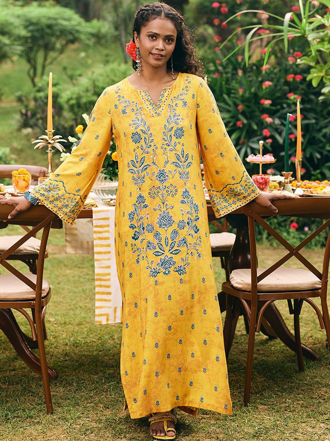 

Global Desi Floral Embroidered Straight Kurta, Mustard