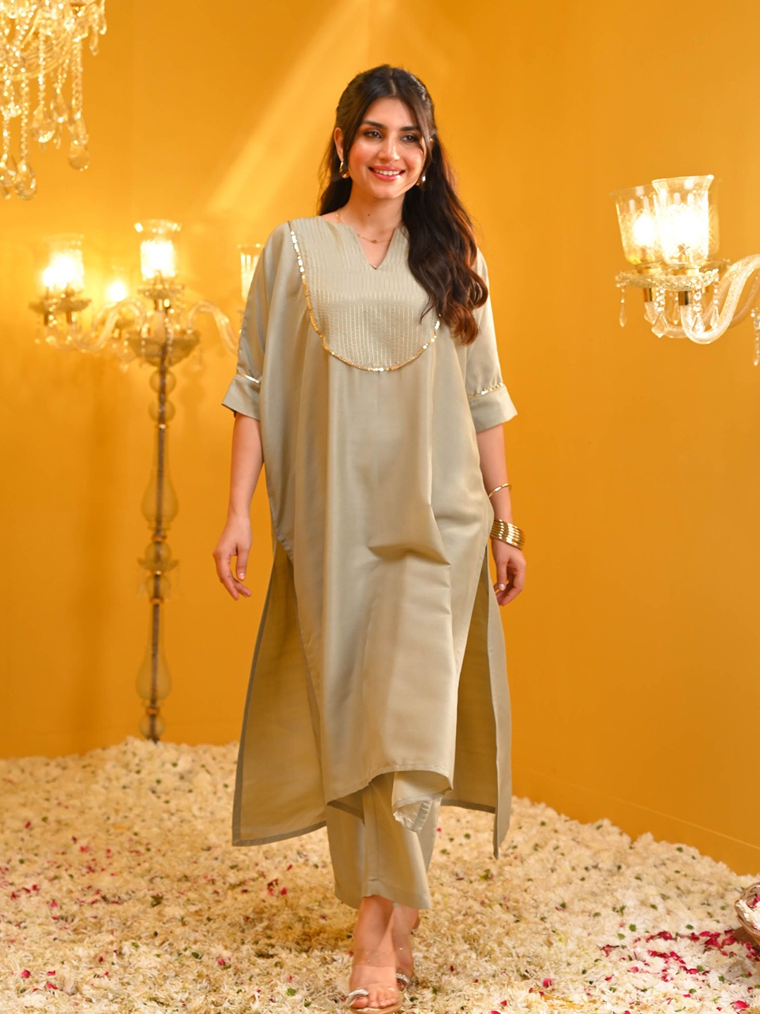 

Bunaai V-Neck Sequinned Kaftan Kurta With Trouser, Grey