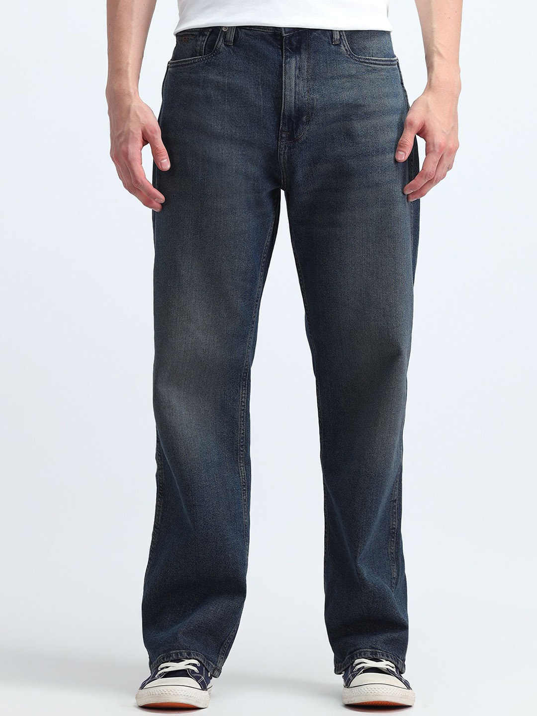 

Flying Machine Men Classic Relaxed Fit Heavy Fade Mid-Rise Jeans, Blue