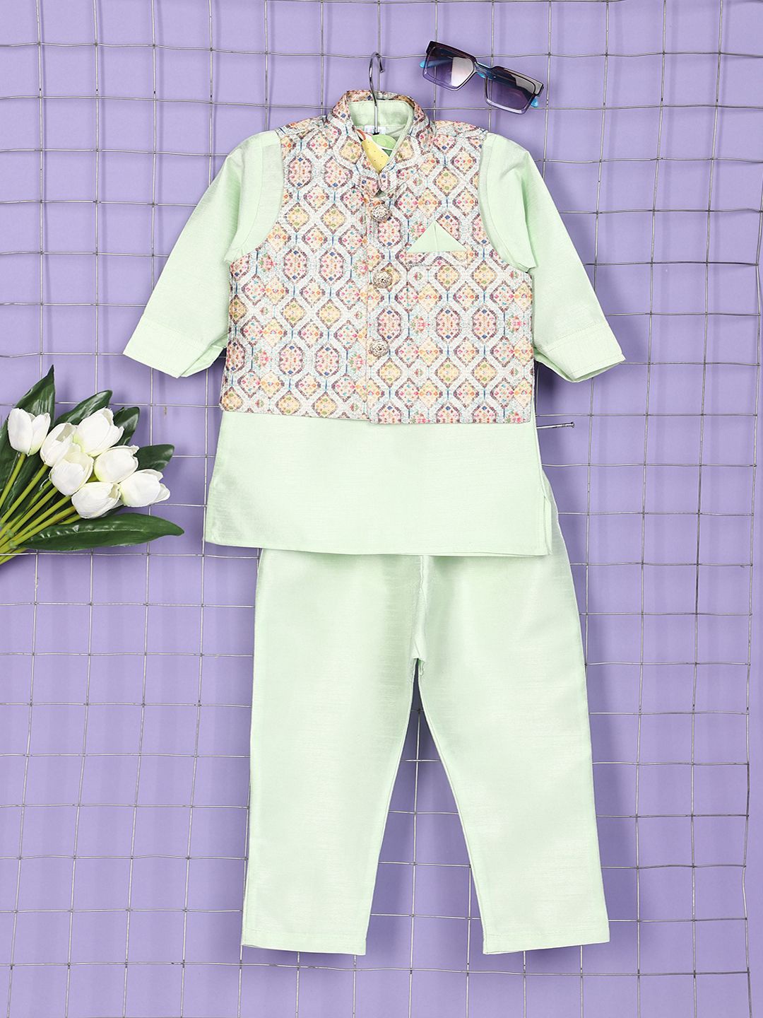 

V-Mart Boys Mandarin Collar Long Sleeves Pure Cotton Kurta & Pyjama With Nehru Jacket, Green