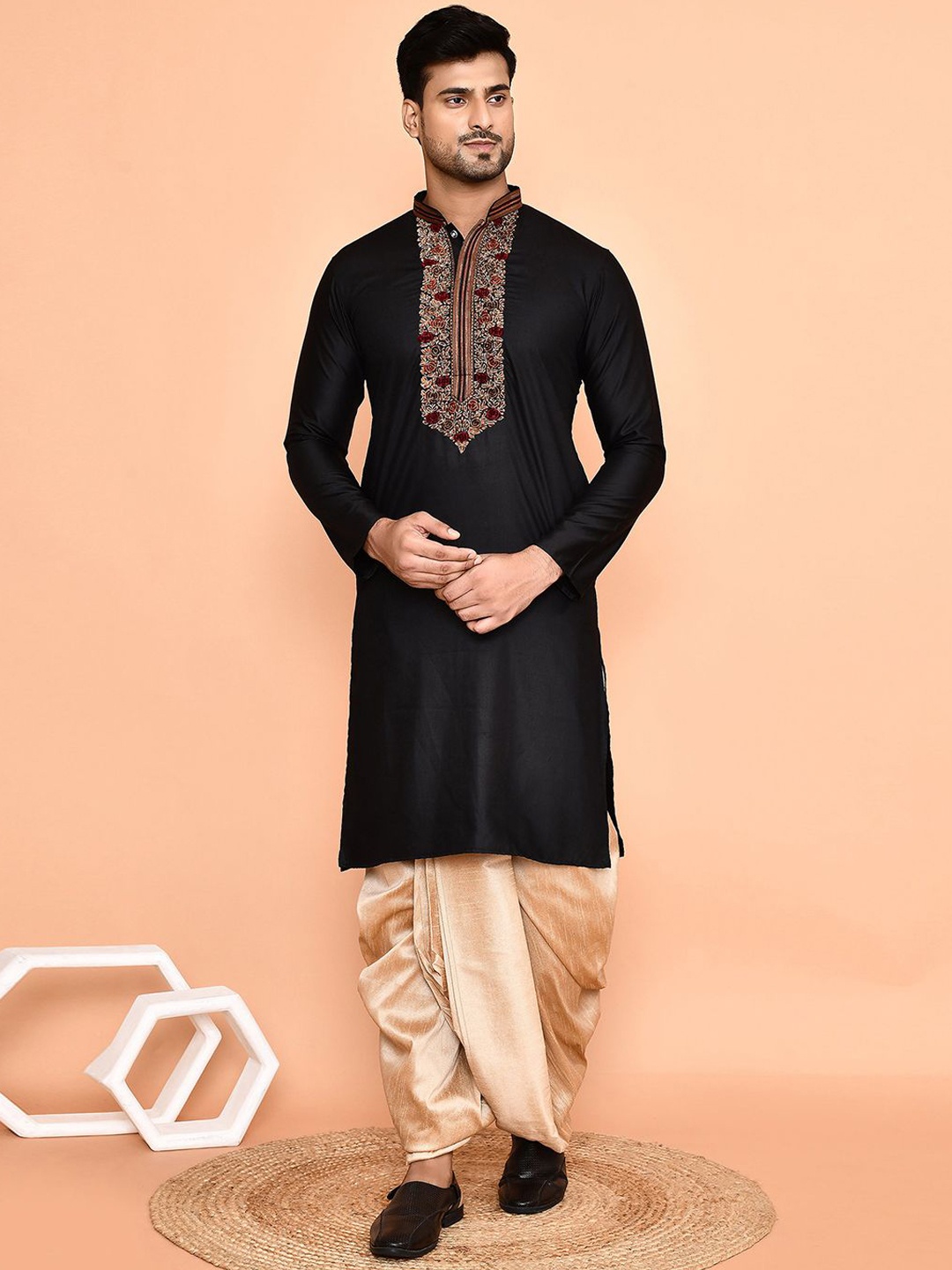 

Arihant Rai Sinha Floral Embroidered Regular Pure Cotton Kurta With Dhoti Pant, Black