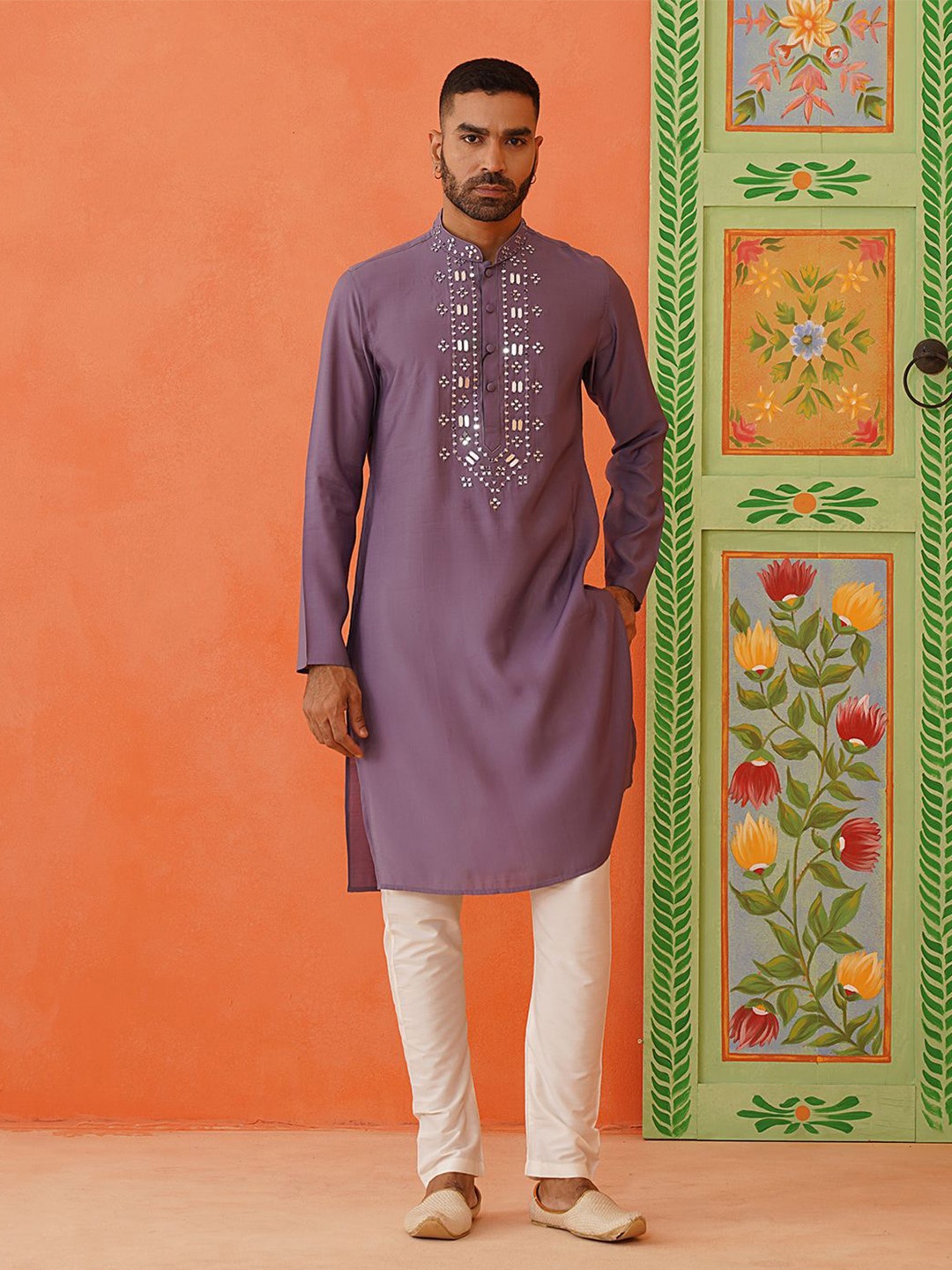 

TheEthnic.Co Ethnic Motifs Embroidered Mirror Work Straight Kurta, Pink