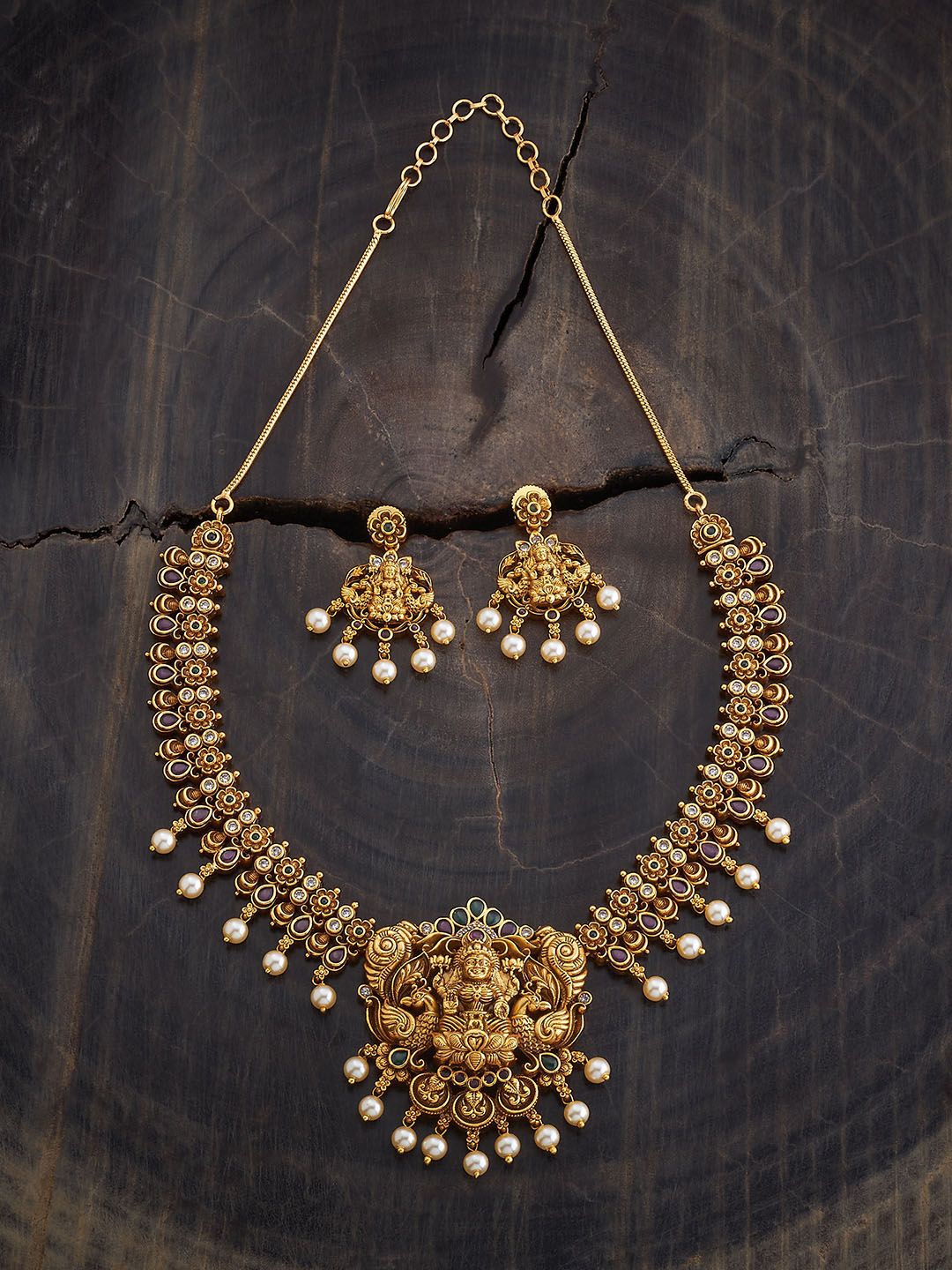 

Kushal's Fashion Jewellery Gold-Plated Stone-Studded & Beaded Gold-Plated Jewellery Set