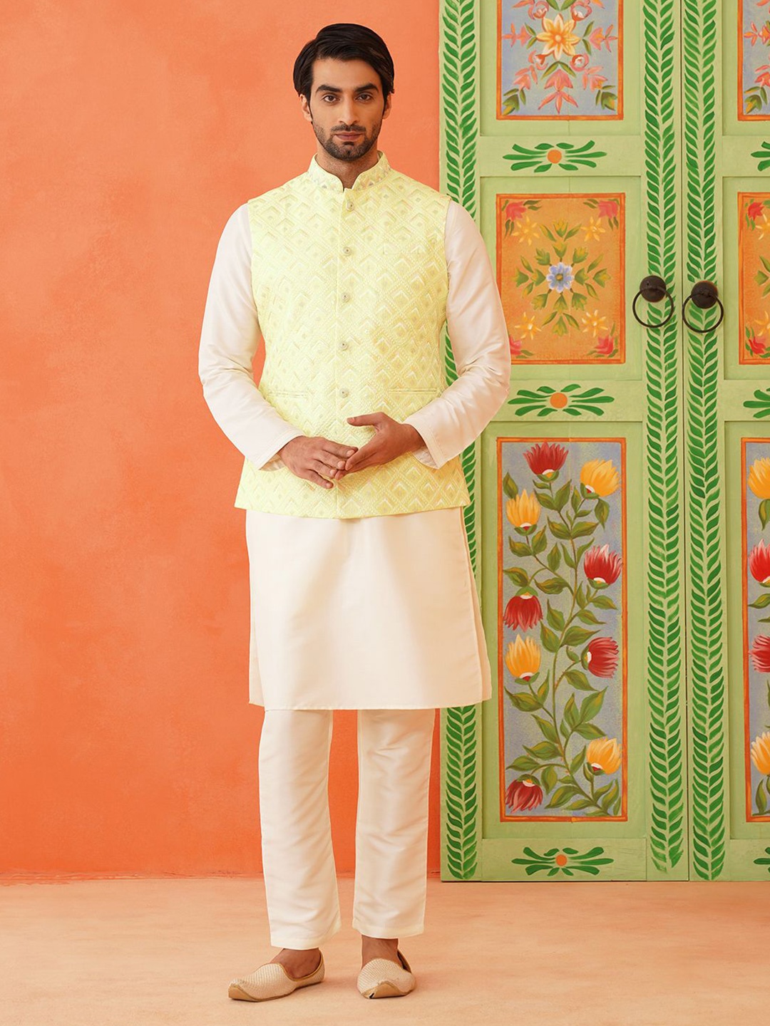 

TheEthnic.Co Mandarin Collar Pure Cotton Kurta with Trouser, Yellow