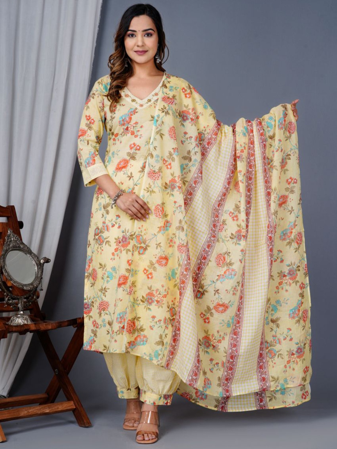 

FABISTA Floral Printed Thread Work Pure Cotton Kurta with Salwar & Dupatta, Yellow