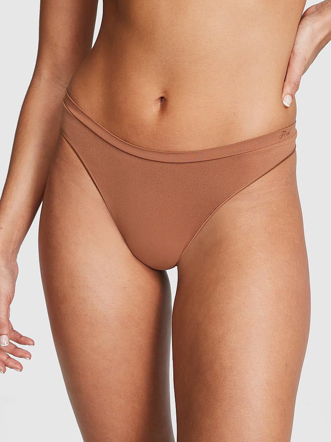 

Victoria's Secret Low-Rise Seamless Thong Briefs 112465192YSV, Brown