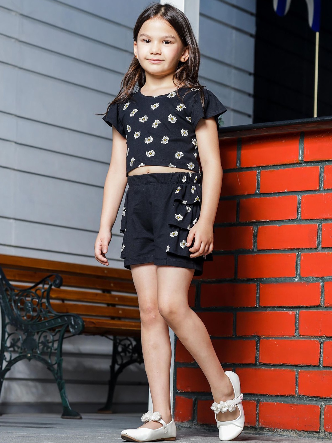 

ONE SKY Girls Printed Round Neck Top with Shorts, Black