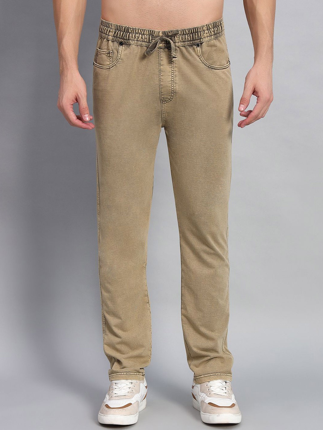 

AECK Men Mid-Rise Regular Trousers, Camel brown