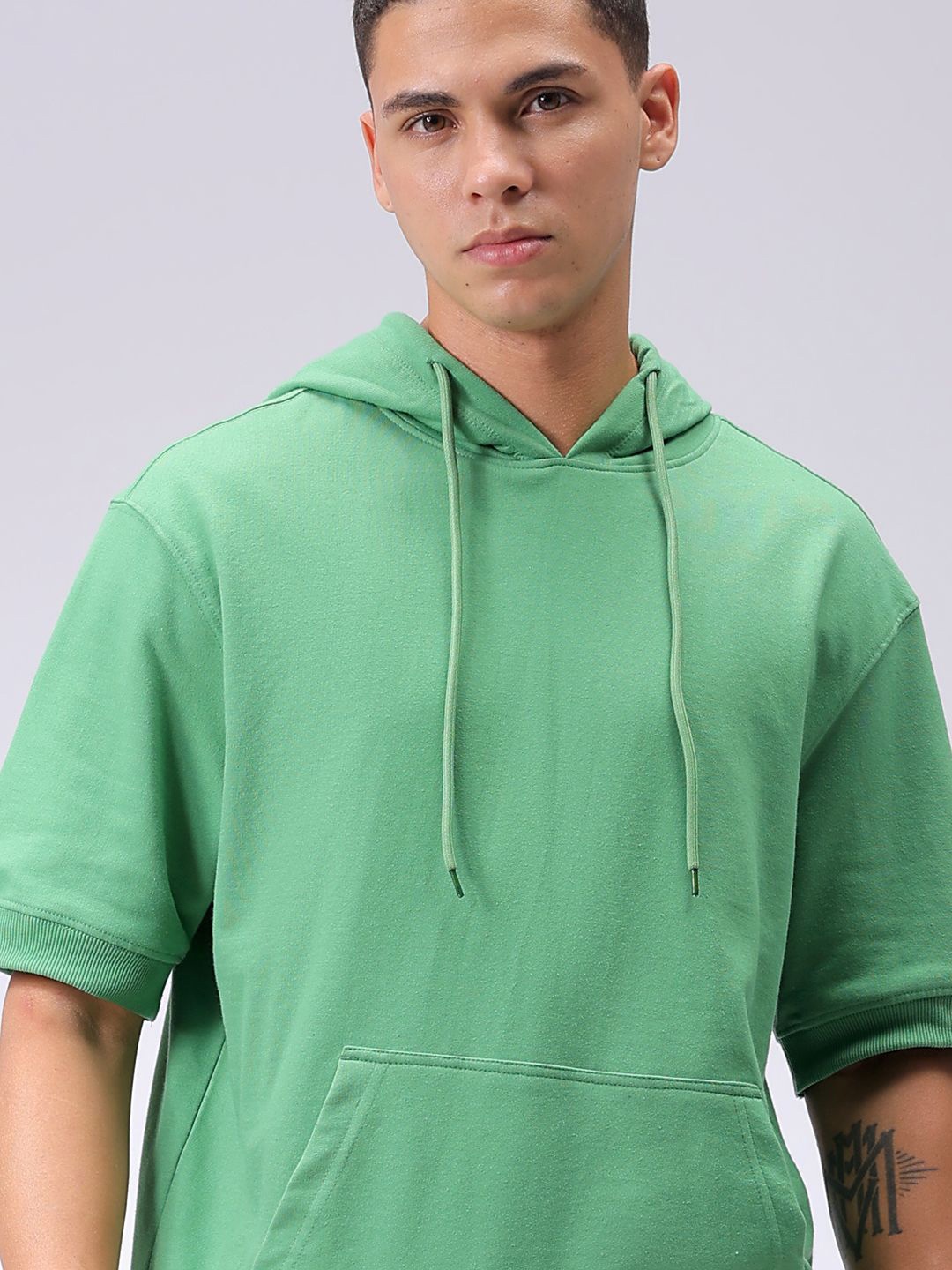 

The Indian Garage Co Men Solid Hooded Sweatshirt, Green