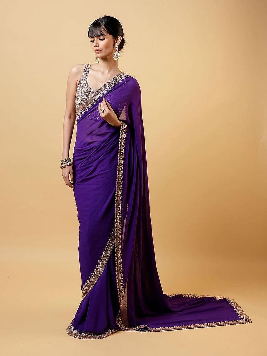 

Trendmalls Sequinned Pure Georgette Saree, Purple