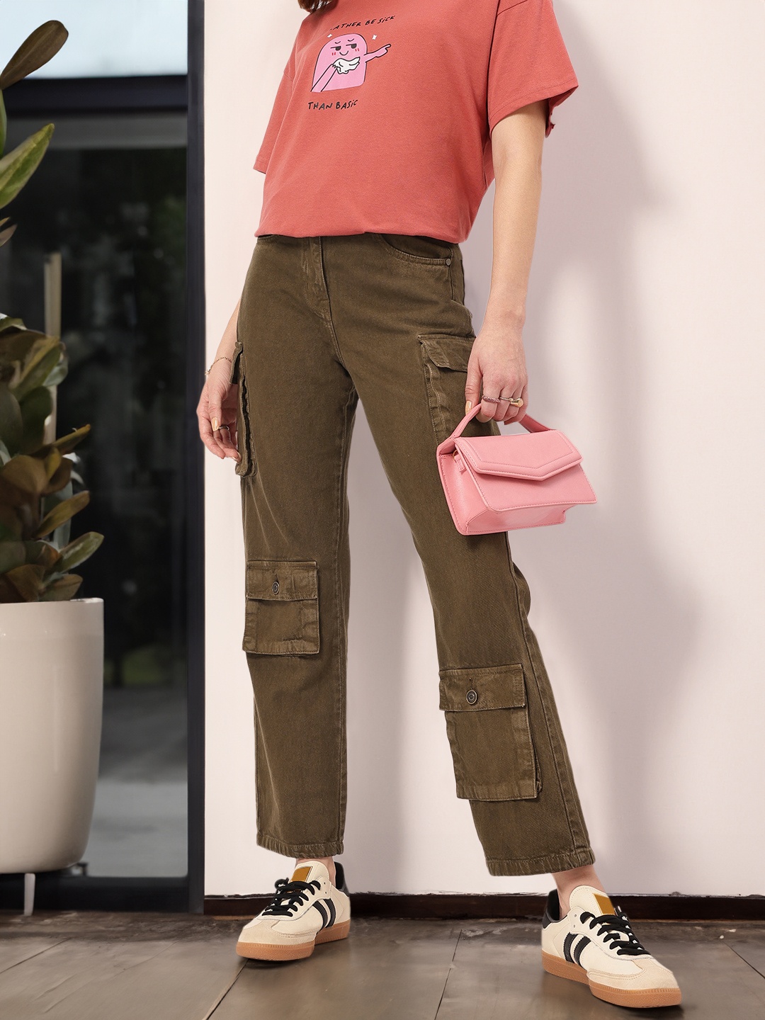 

DressBerry Women Trendy Twists Cargo Jeans, Olive