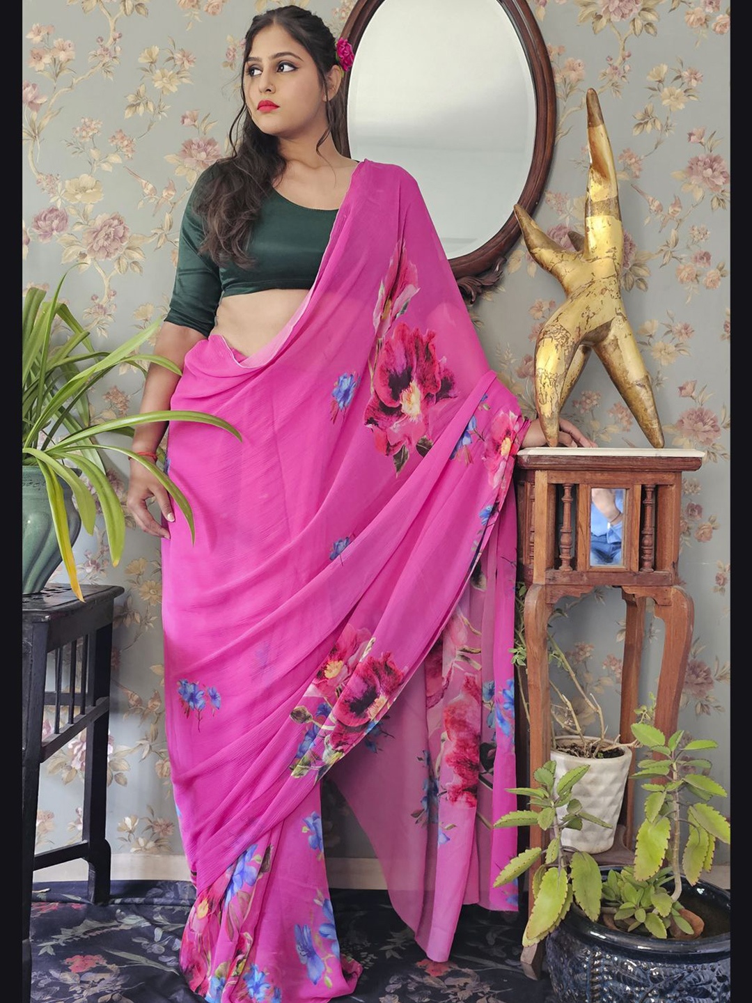 

BBG Royals Floral Printed Pure Chiffon Saree, Pink