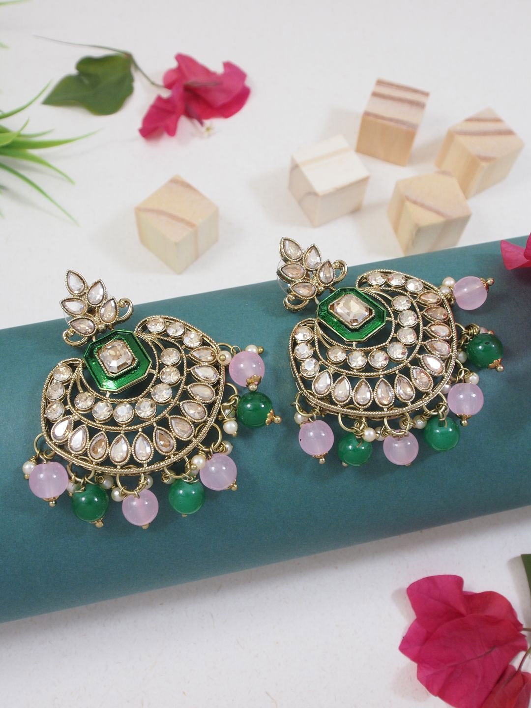 

I Jewels Gold-Plated Contemporary Kundan Studded & Pearls Beaded Chandbalis
