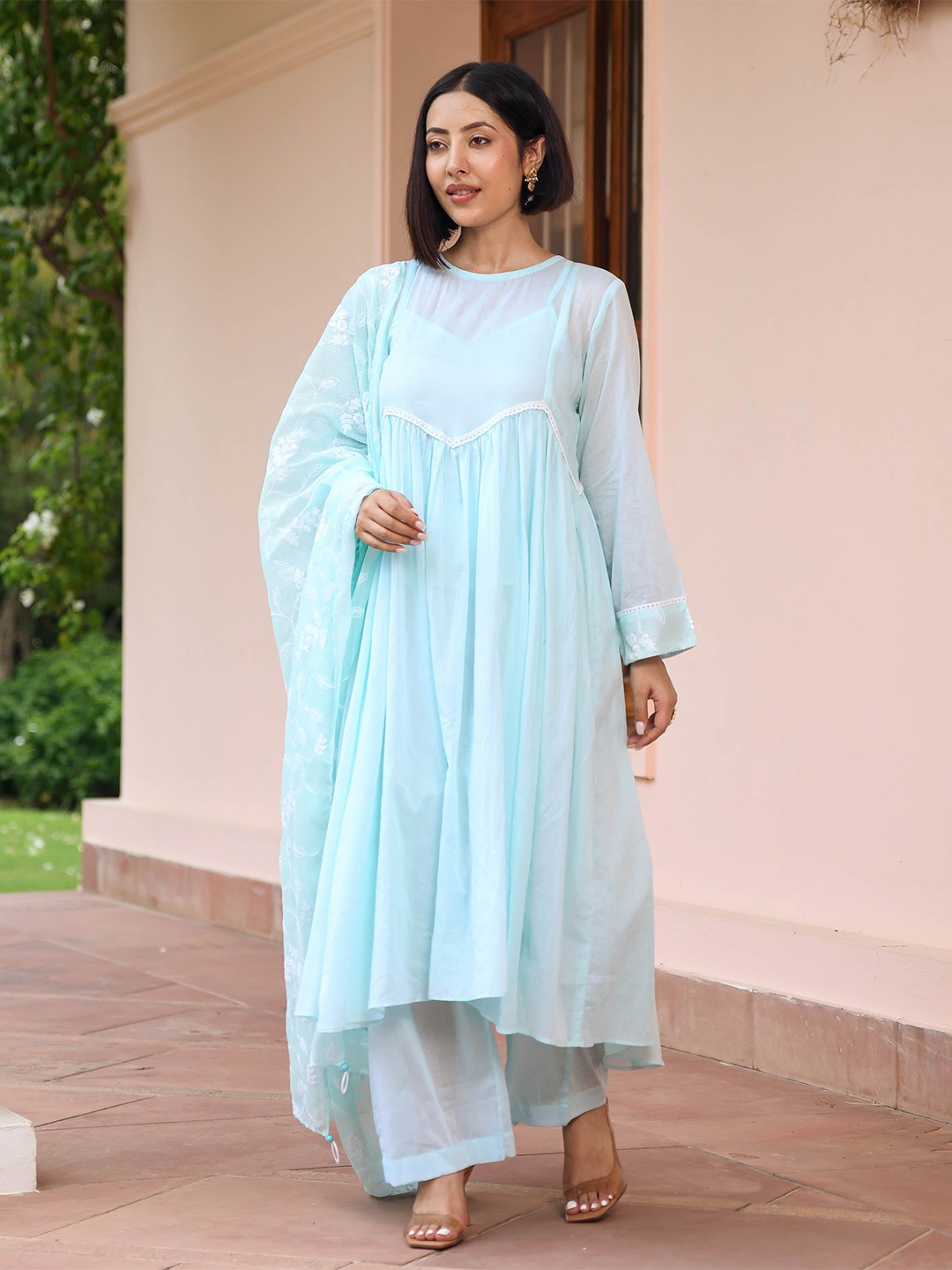 

Bunaai Thread Work Anarkali Kurta With Palazzo & Dupatta & Slip, Blue