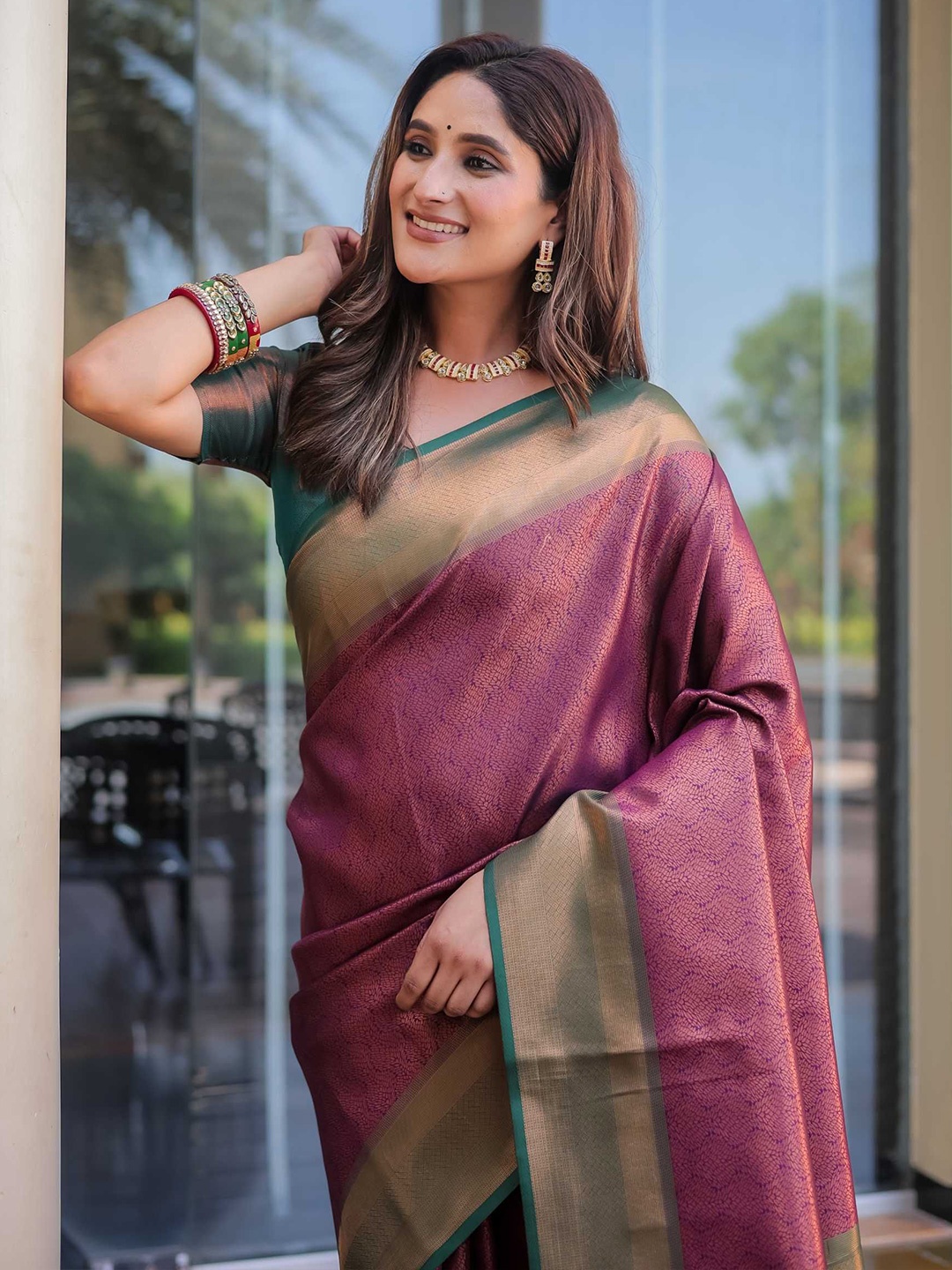 

Kandora Woven Design Zari Pure Silk Heavy Work Kanjeevaram Saree, Maroon