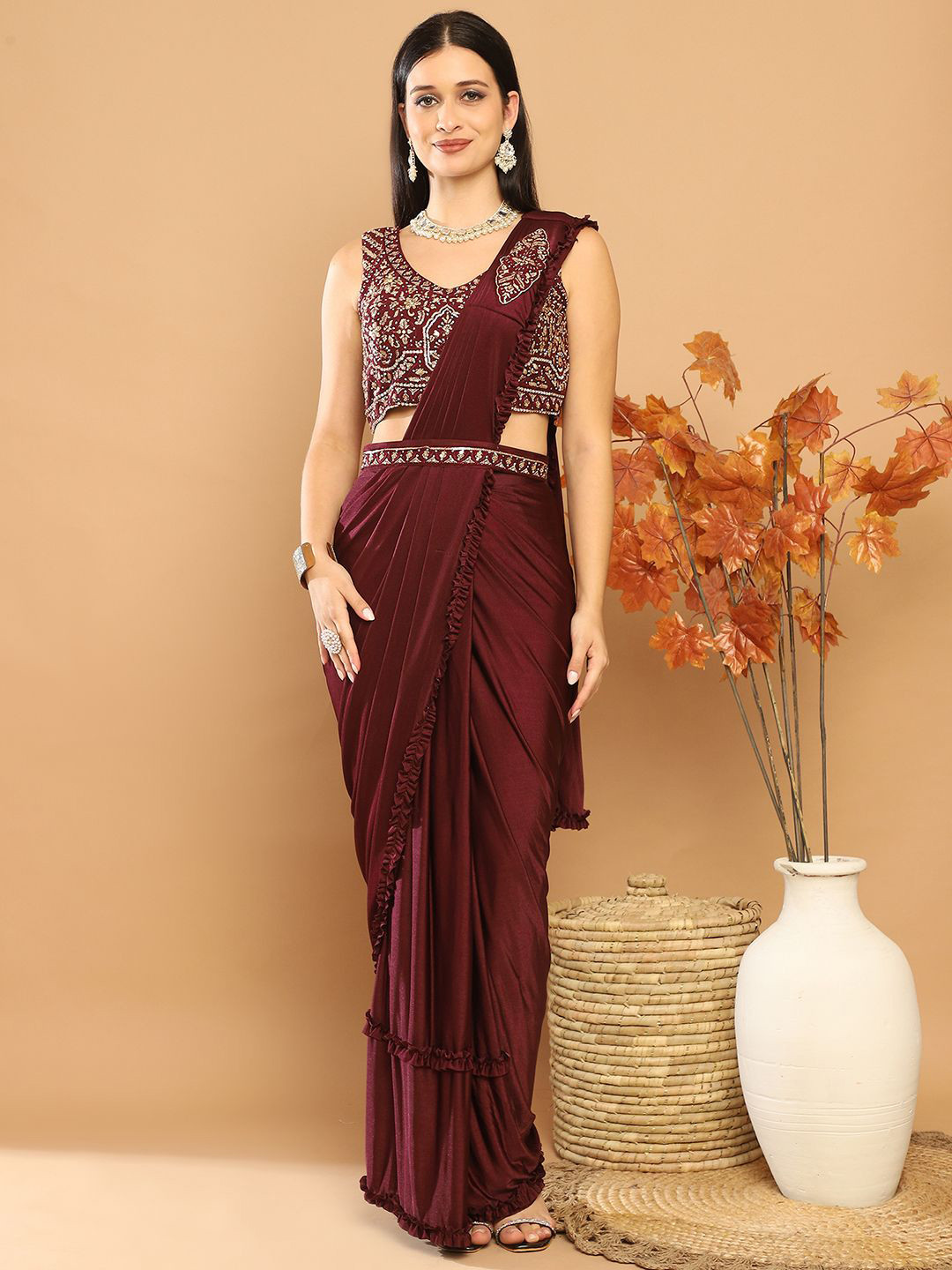

Mitera Solid Ready to Wear Saree, Burgundy